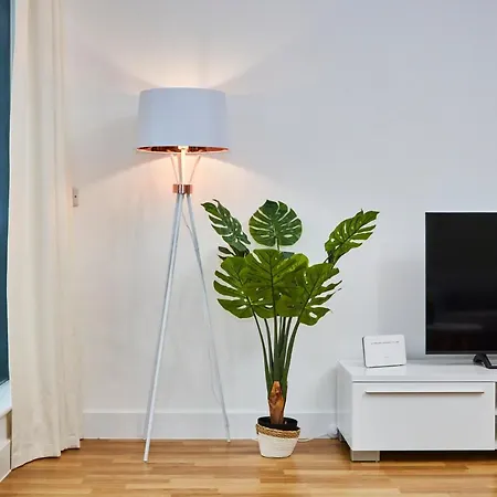 Large Duplex Penthouse - Parking Leeds (West Yorkshire)