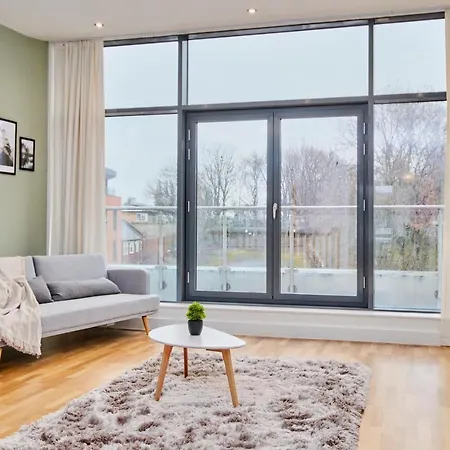 Large Duplex Penthouse - Parking